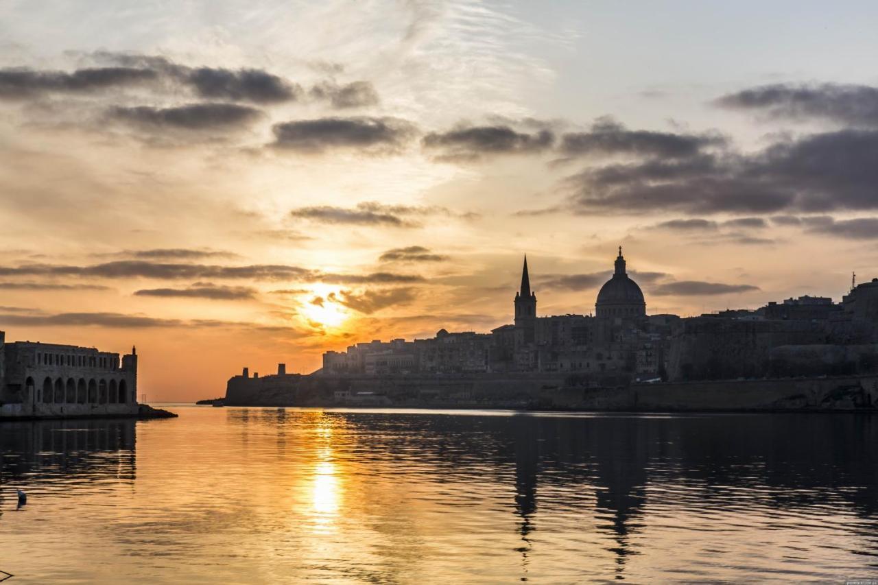 Unbeatable Location Valletta And Harbour Views Apartment Sliema Exterior foto
